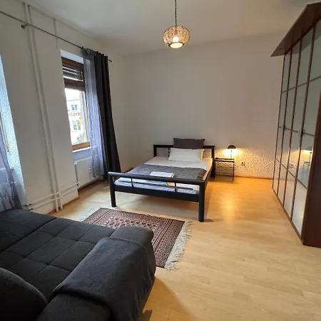 Nahe Frankfurt Am Main Mit Parkplaetzen Pkw Oder