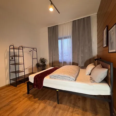 Nahe Frankfurt Am Main Mit Parkplaetzen Pkw Oder Rödermark