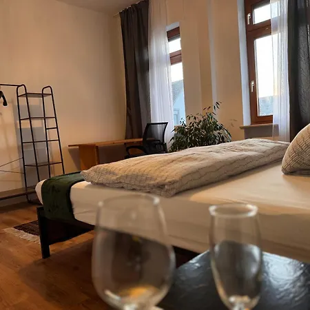 Nahe Frankfurt Am Main Mit Parkplaetzen Pkw Oder Lejlighed Rödermark