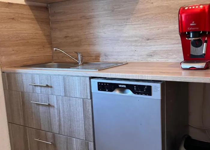 Nahe Frankfurt Am Main Mit Parkplaetzen Pkw Oder דירה Rödermark