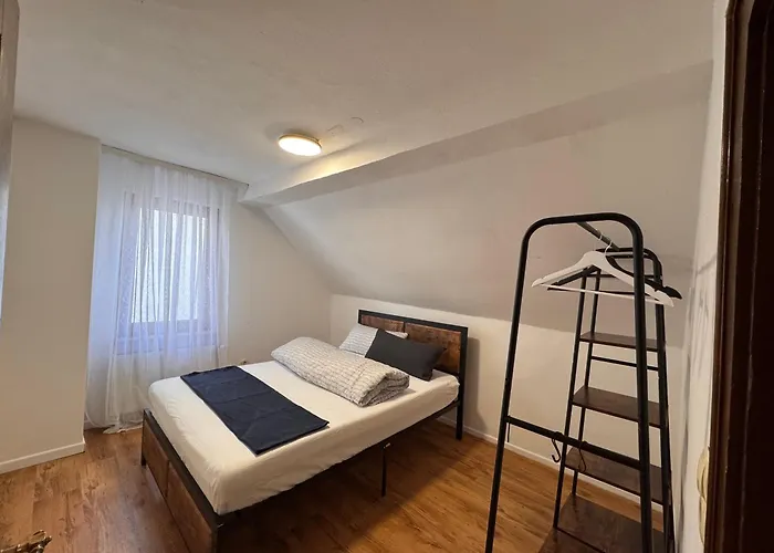 Nahe Frankfurt Am Main Mit Parkplaetzen Pkw Oder Rödermark