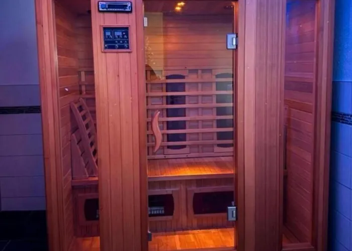 Nahe Frankfurt Am Main Mit Parkplaetzen Pkw Oder דירה